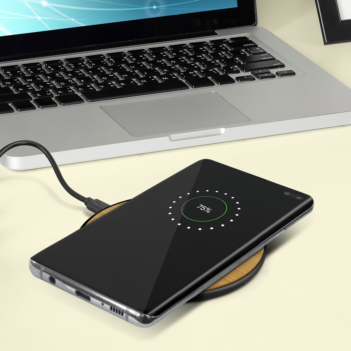 Bamboo 5W Wireless Charger - Feature
