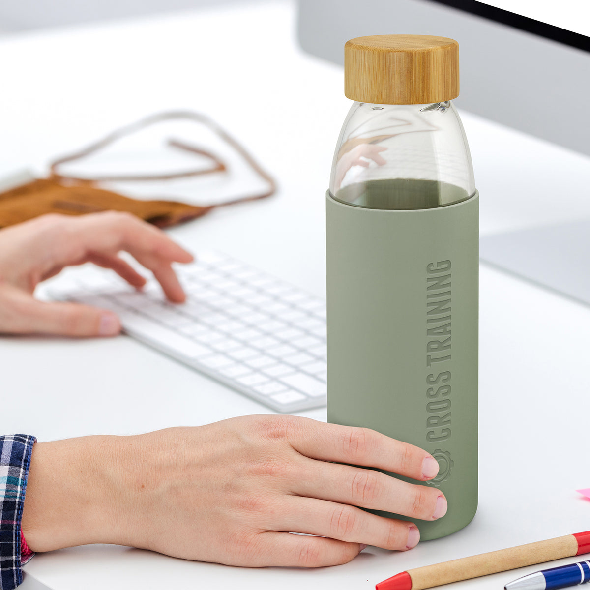 Solstice Glass Bottle - Feature