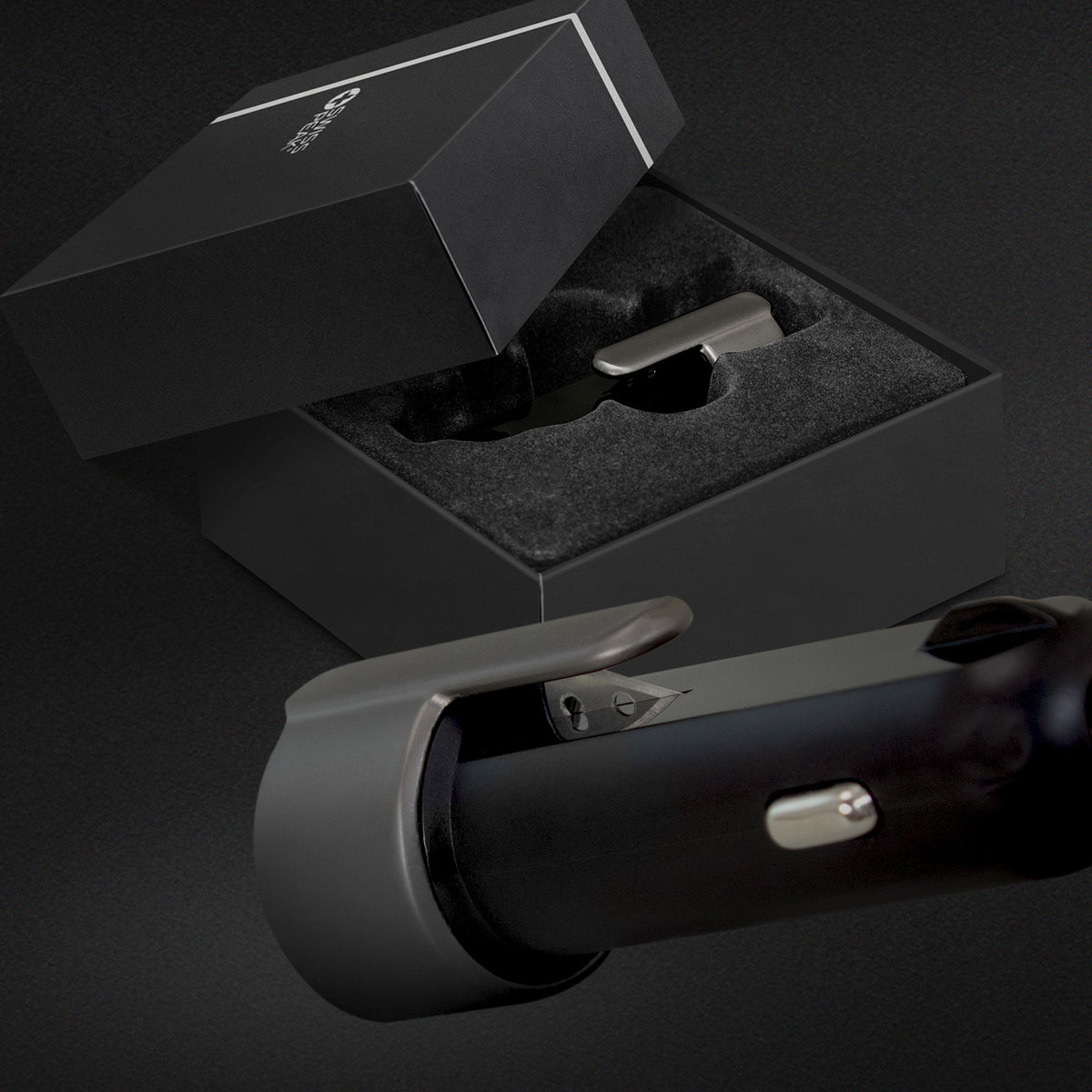 Swiss Peak 3-in-1 Safety Charger - Feature