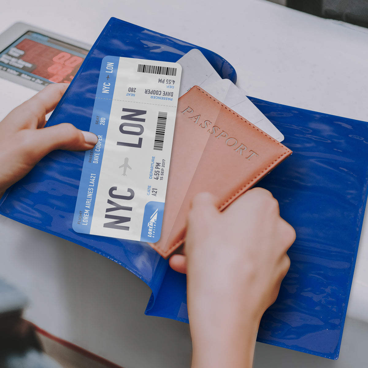 Vinyl Travel Wallet - Feature