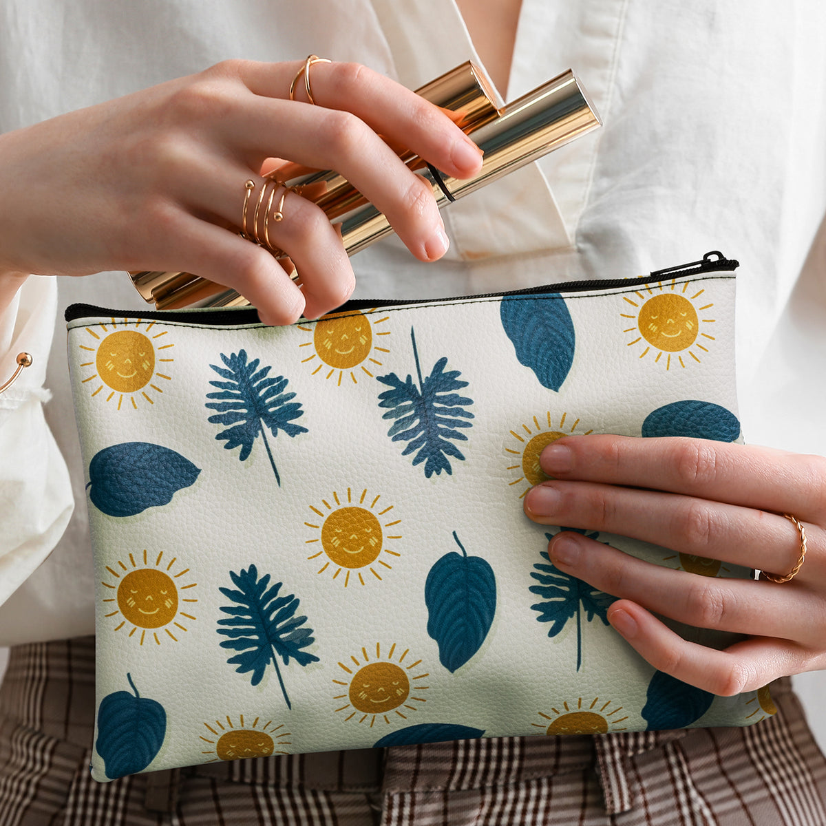 Flora Cosmetic Bag - Medium - Feature
