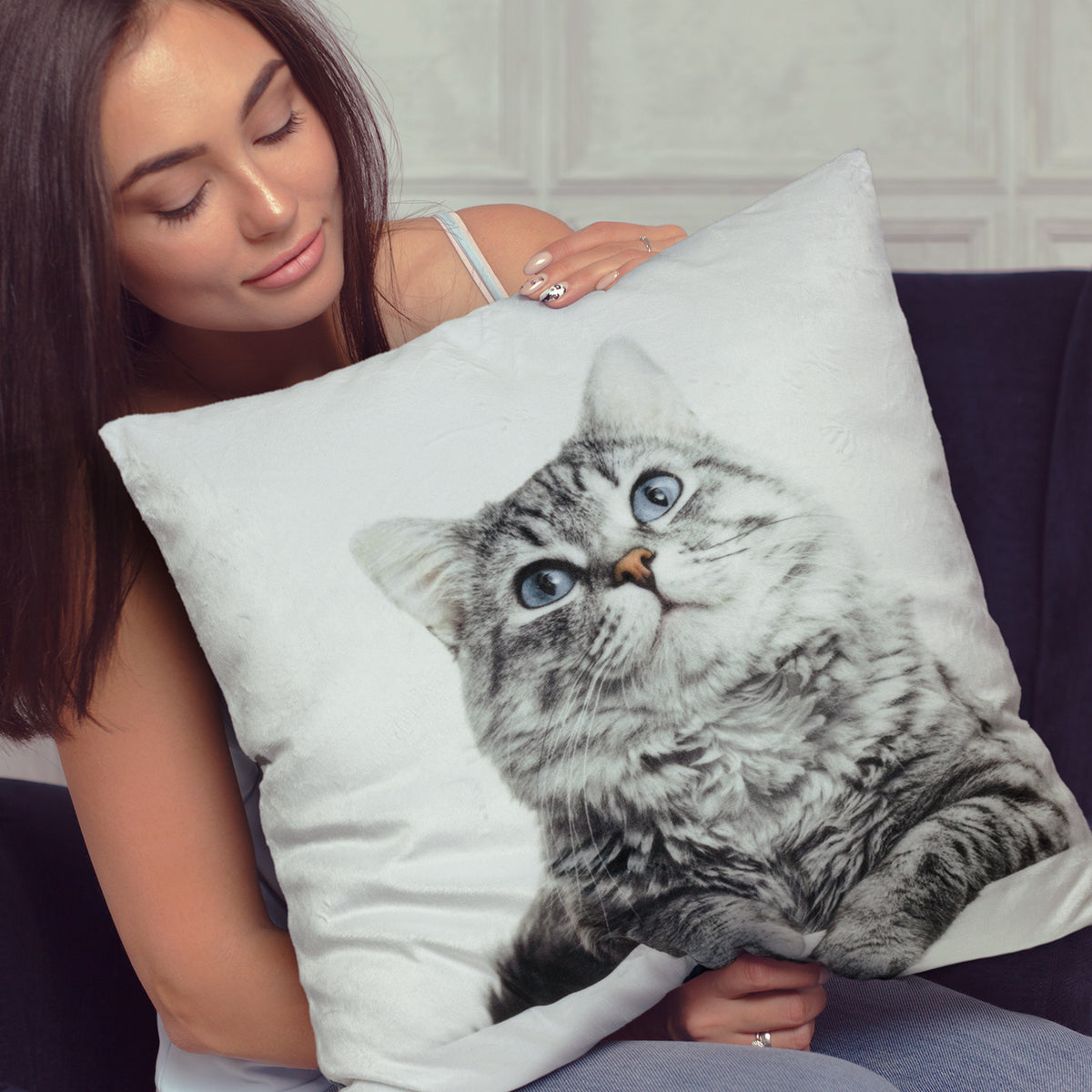 Utopia Cushion - Plush - Feature