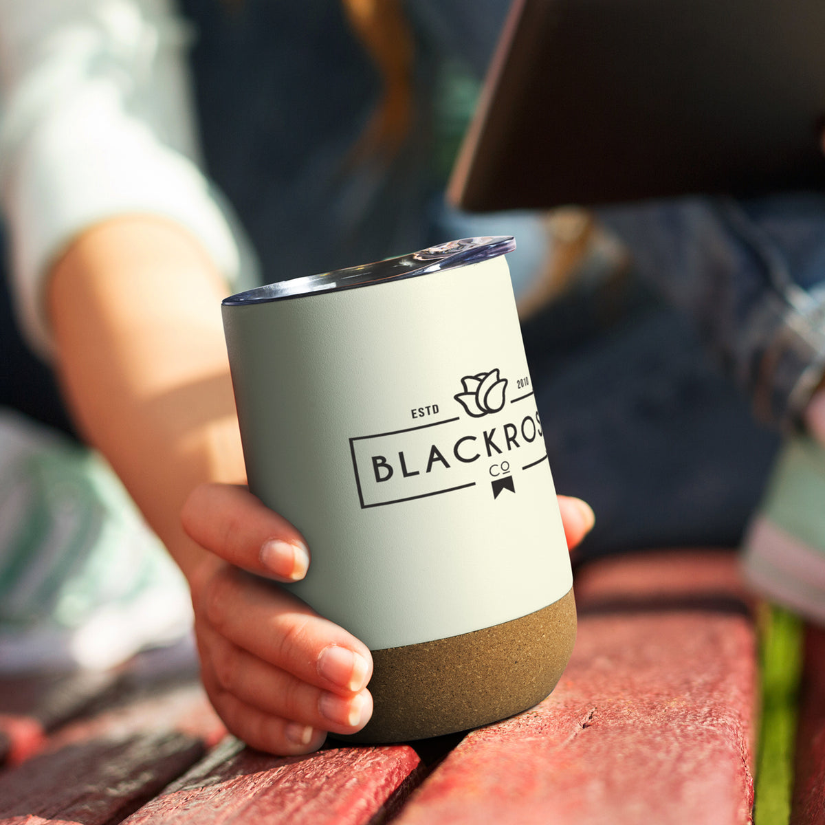 Vixen Vacuum Coffee Cup - Feature