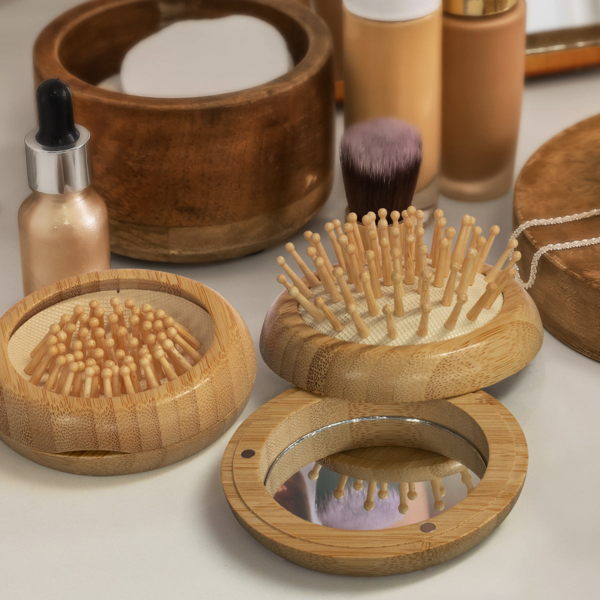 NATURA Bamboo Brush and Mirror - Feature