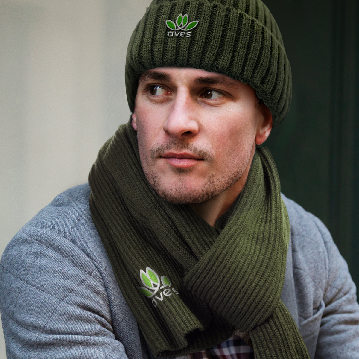 Denali Scarf and Beanie Set - Feature
