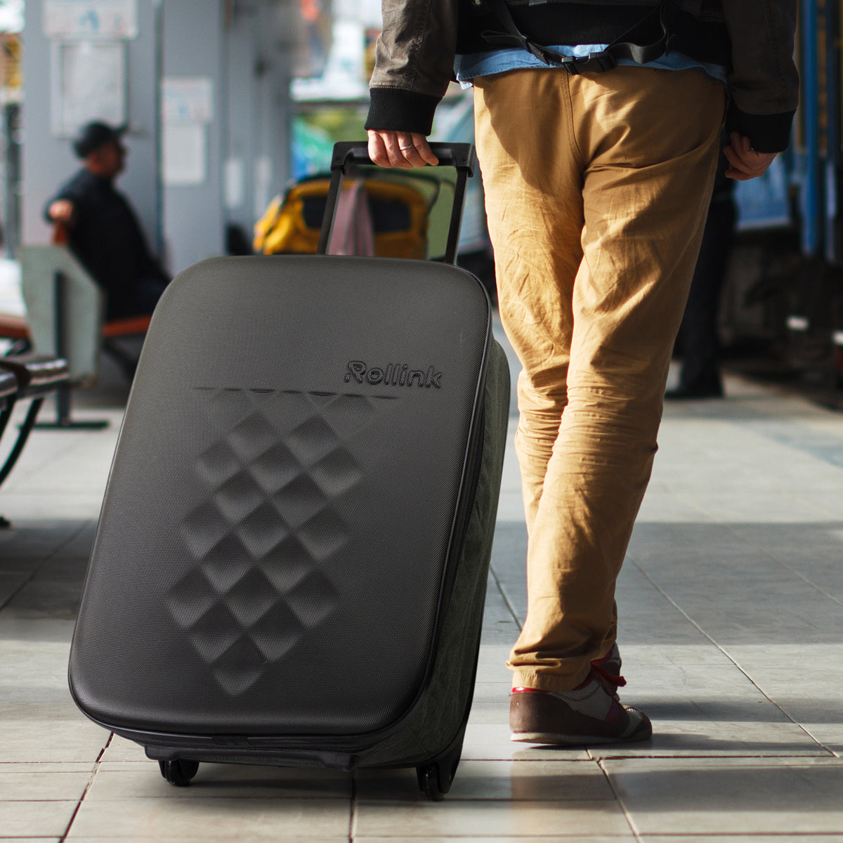 Rollink Flex Earth Suitcase - Medium - Feature