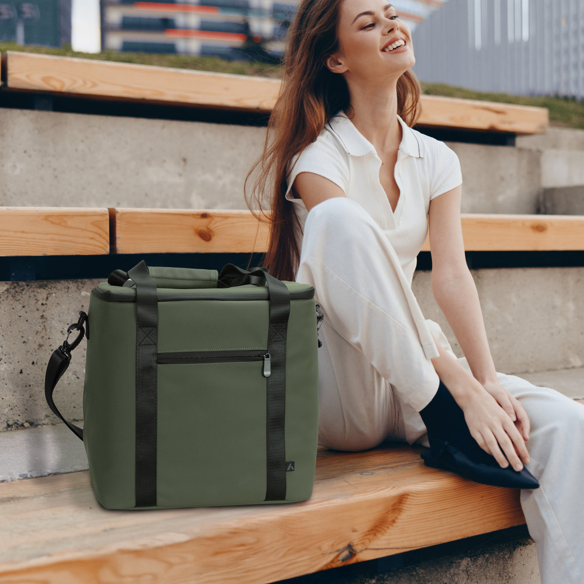 ARCHER Soft-Touch Cooler Bag - Feature