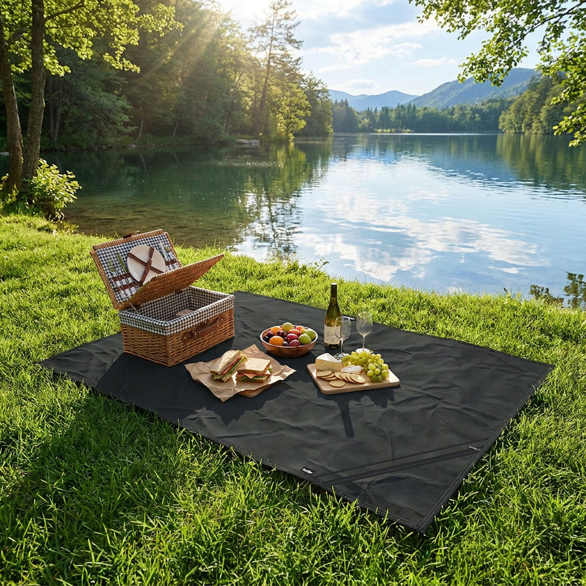 Frontier Torrent Camping Blanket - Feature