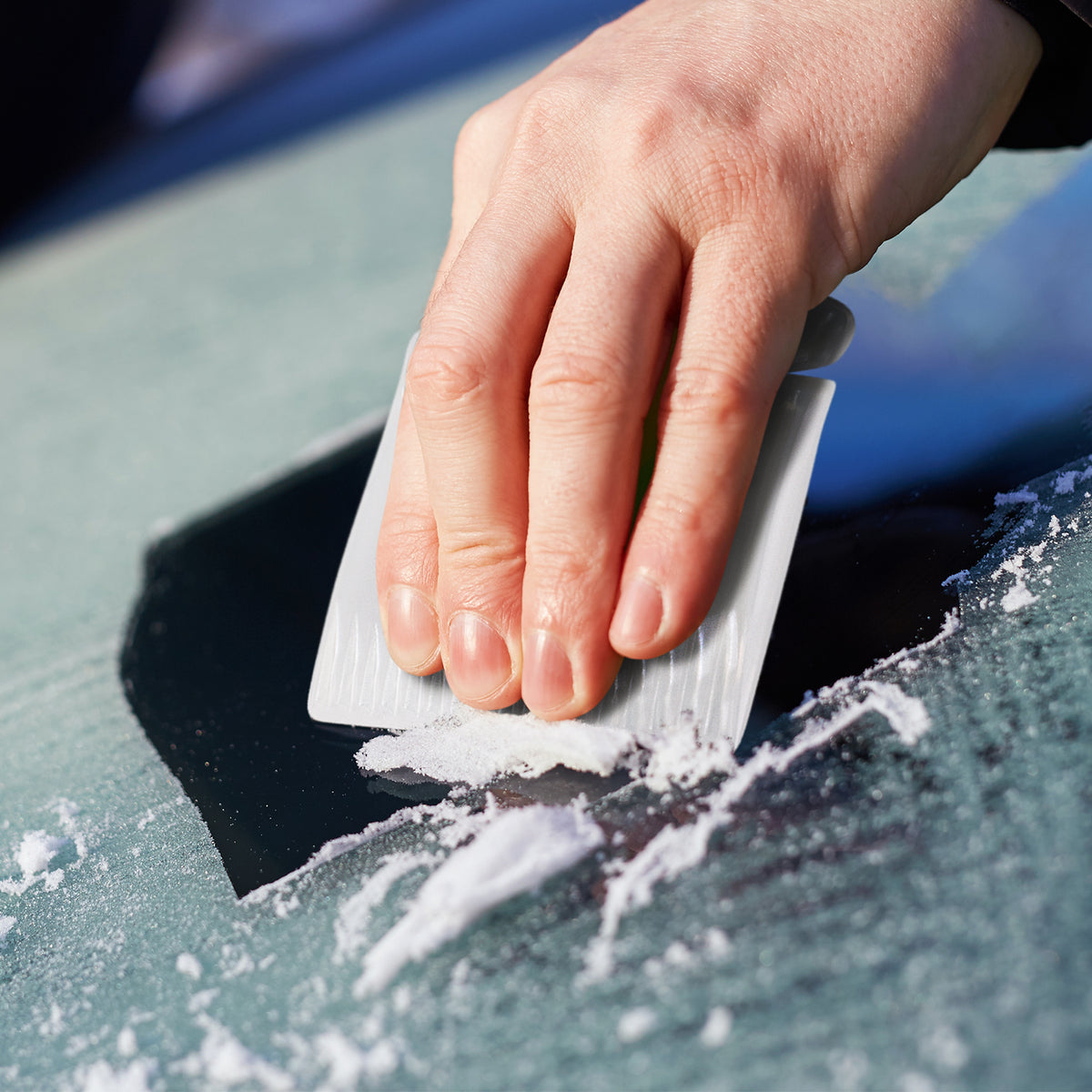 Compact Ice Scraper - Feature