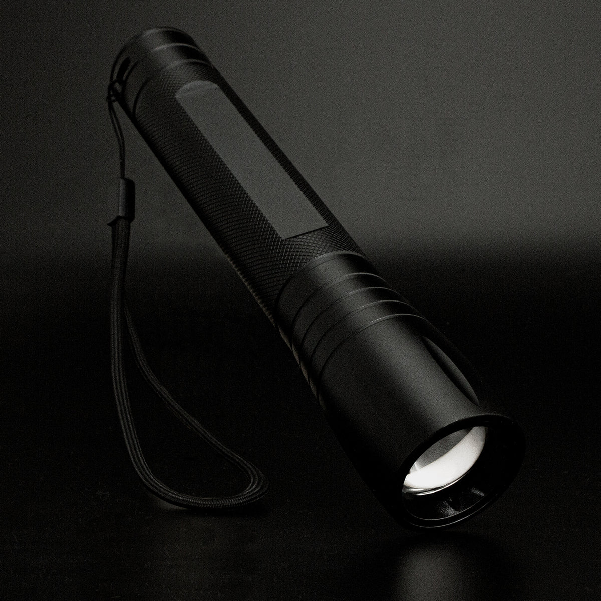 Swiss Peak 10W Cree Torch - Feature
