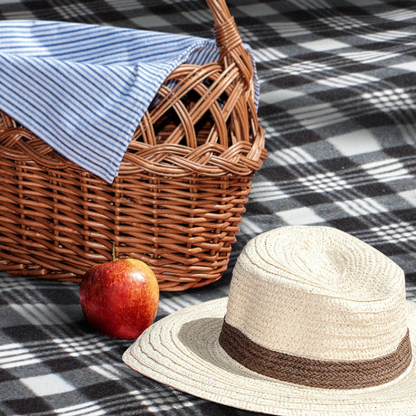 Dakota Picnic Blanket - Feature