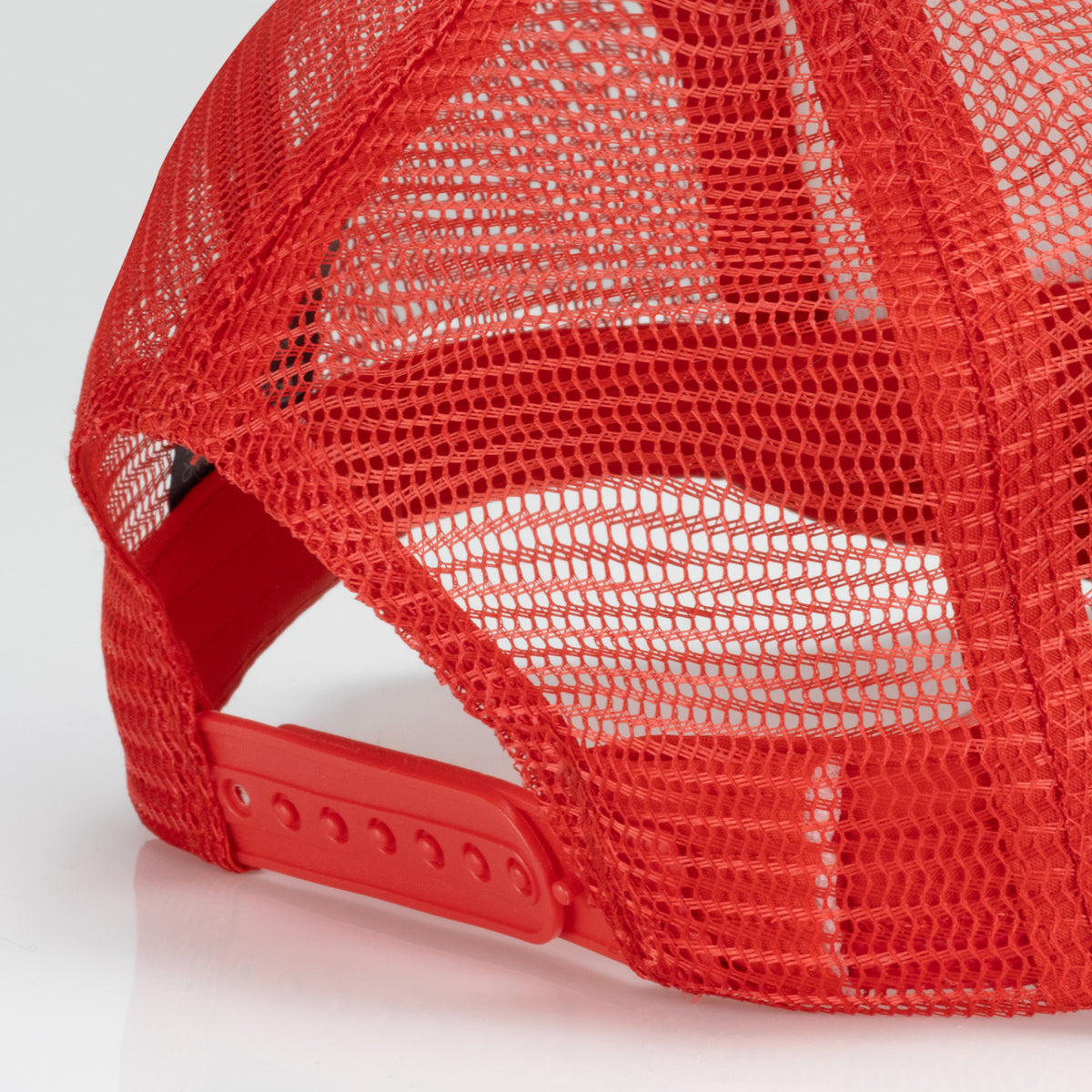 Cruise Mesh Cap - White Front - Detail