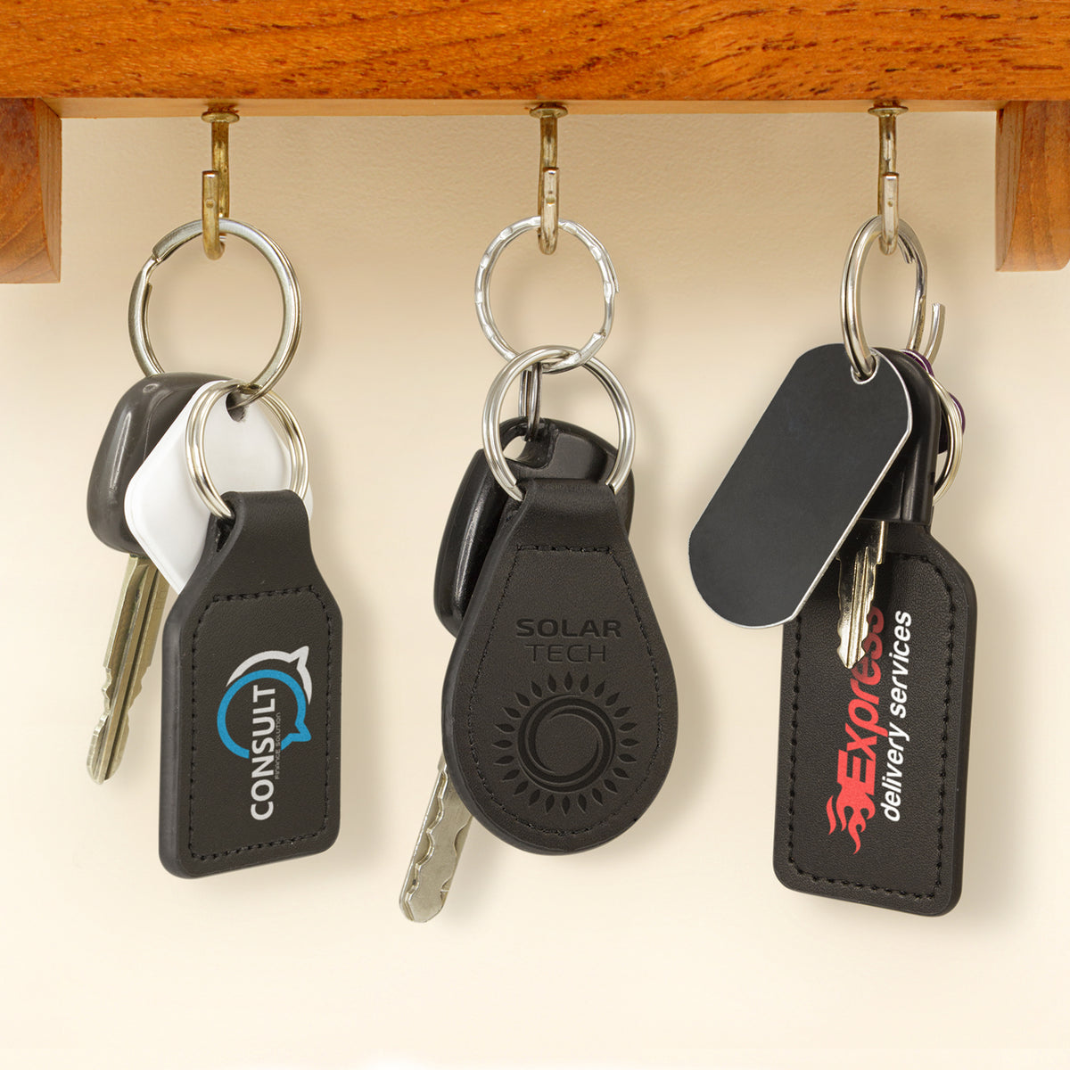 Prince Leather Key Ring - Round - Feature