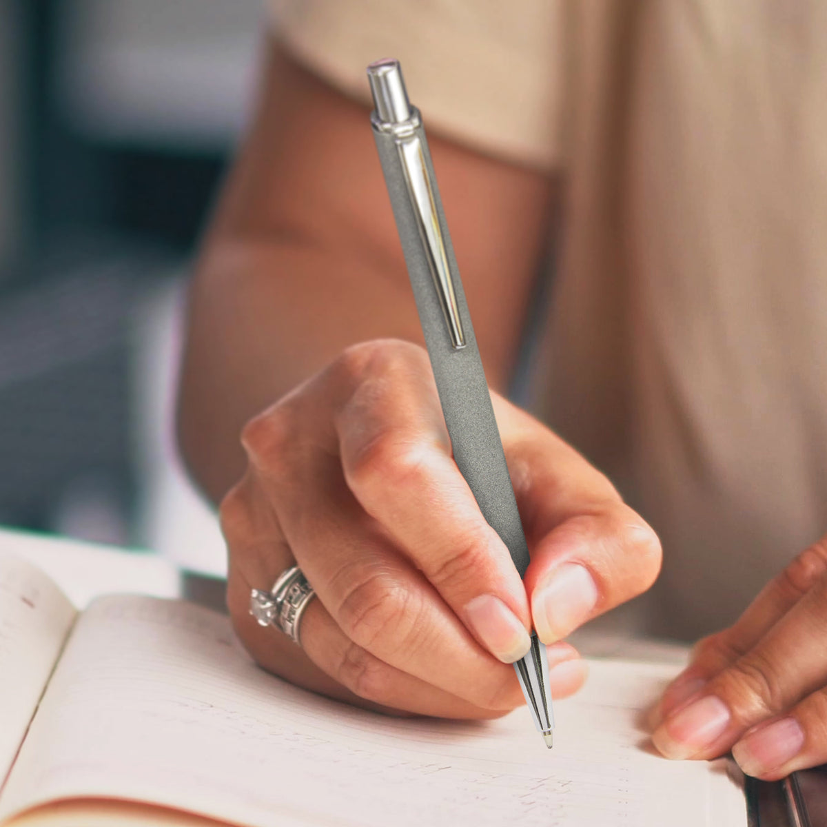 Riverstone Pen - Feature