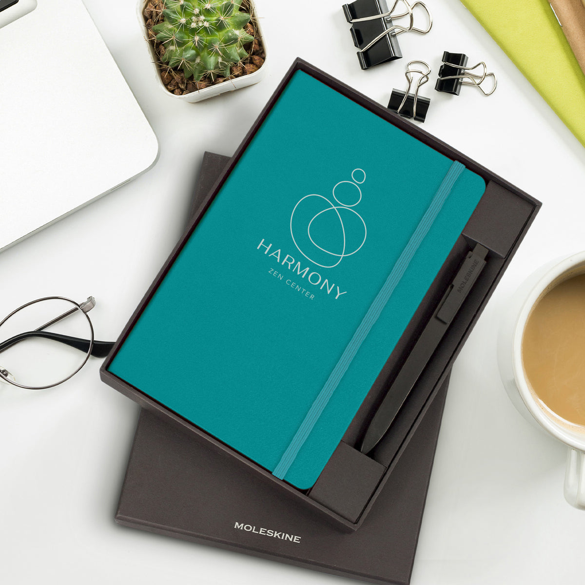 Moleskine Notebook and Pen Gift Set - Feature