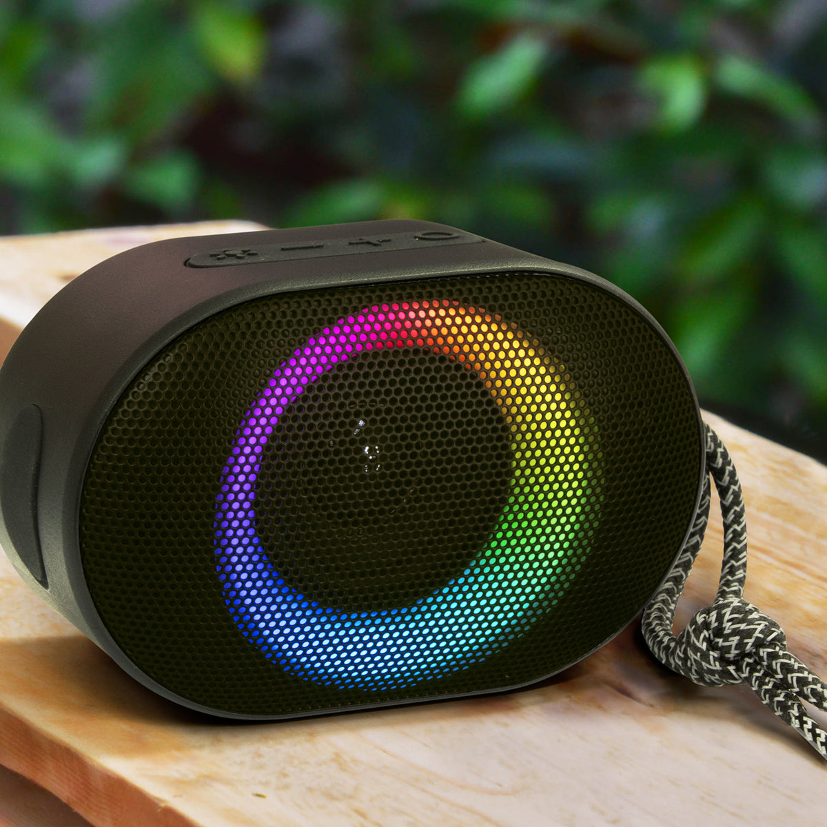 Terrain Outdoor Bluetooth Speaker - Feature
