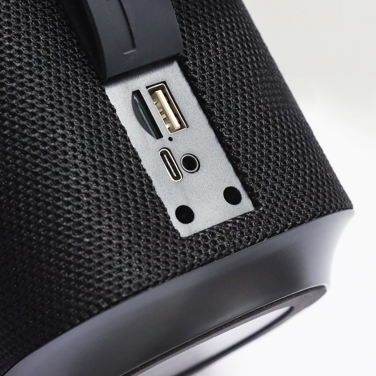 Lumos Bluetooth Speaker - Detail