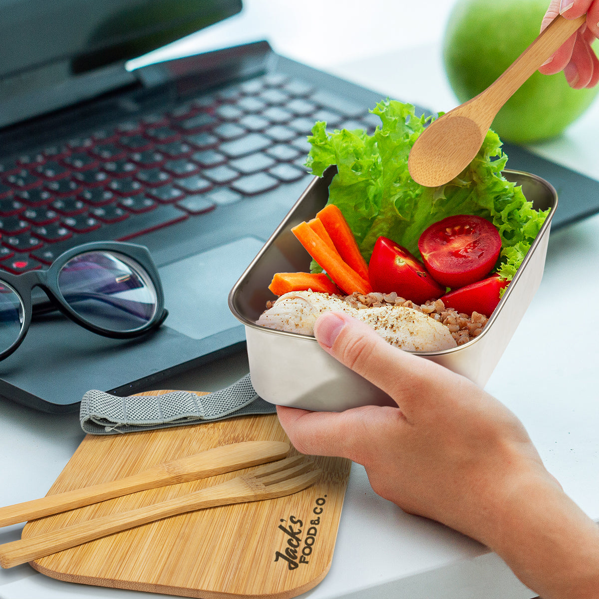 Stainless Steel Lunch Box with Cutlery - Feature