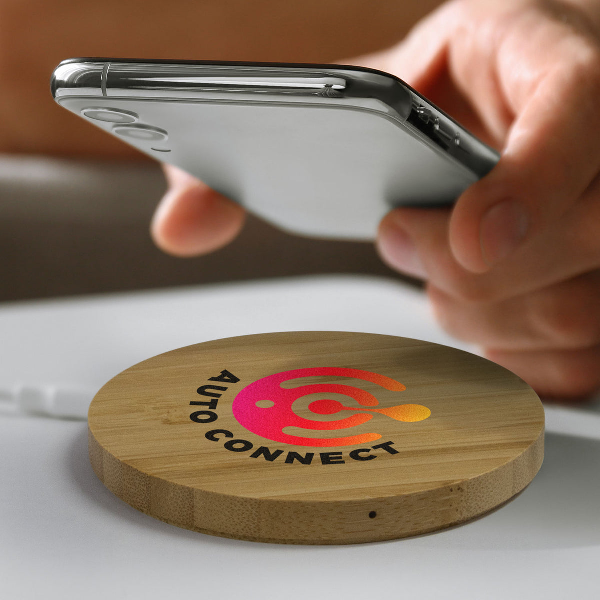 Vita Bamboo Wireless Charger - Round - Feature