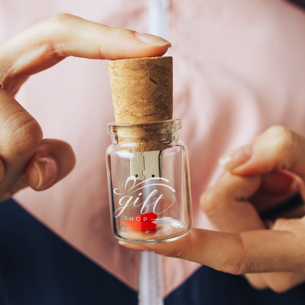 Bottle Flash Drive 8GB - Feature