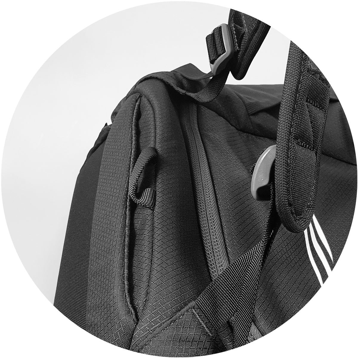 Osprey Daylite Duffle Bag - Side Detail
