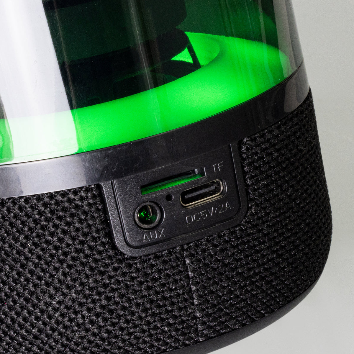 Spectrum Bluetooth Speaker - Charger Detail