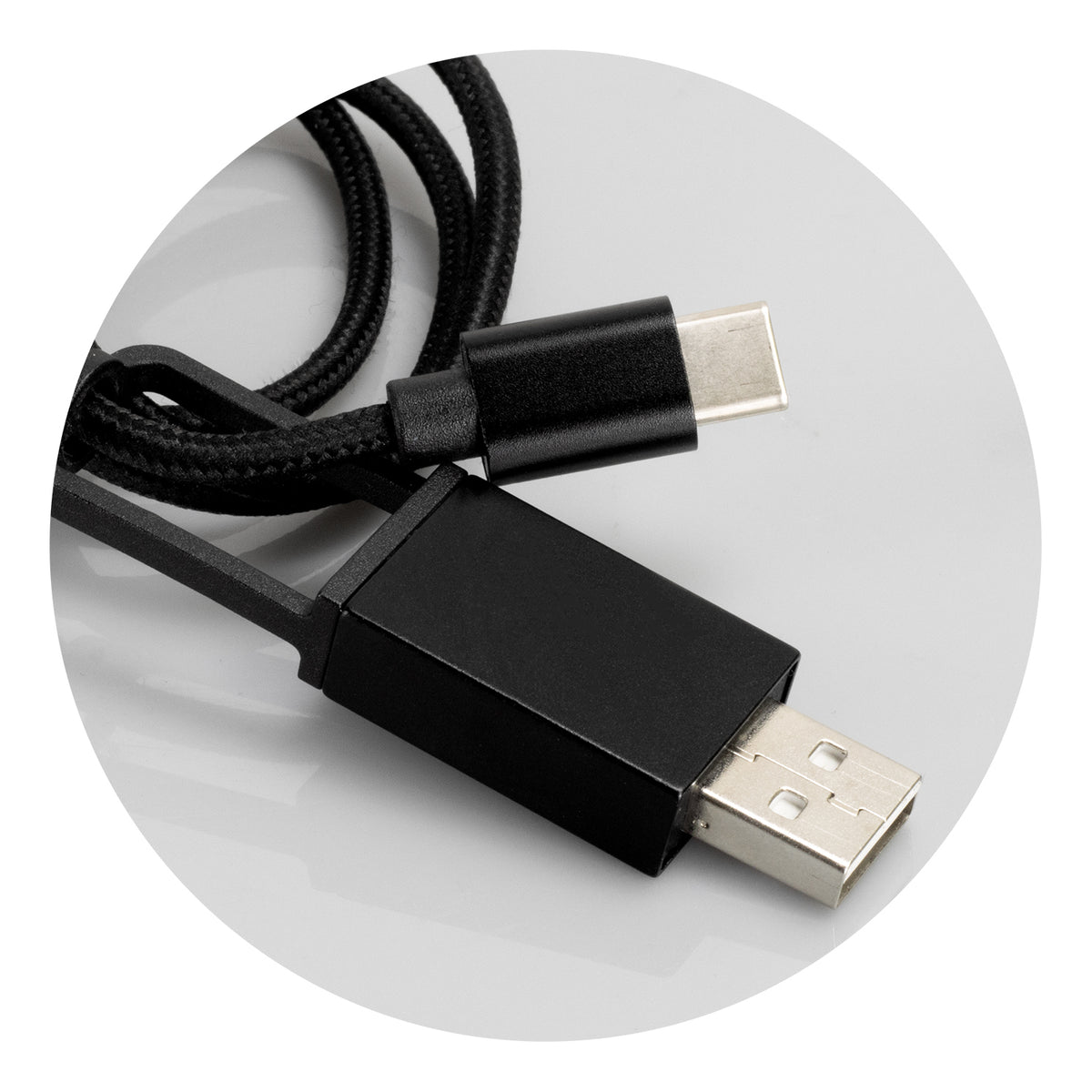Braided Charging Cable - Detail