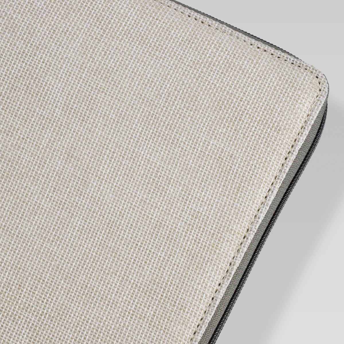 Mona Portable Drawing Set - Zip Detail