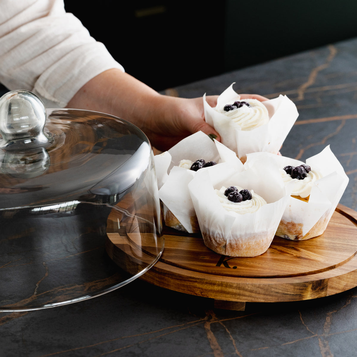 Keepsake Cake Display - Feature