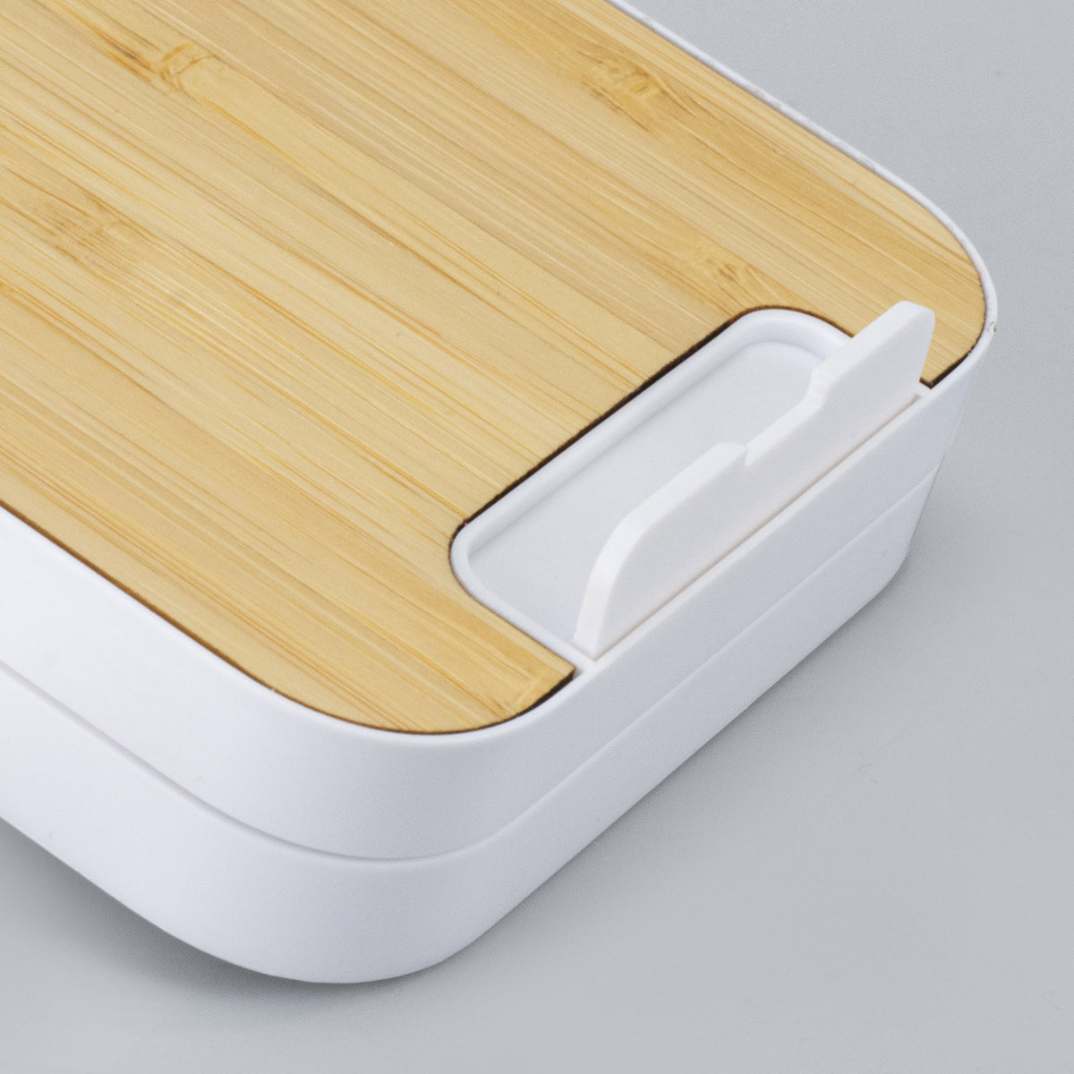 Flex Wireless Fast Charging Stand - Detail