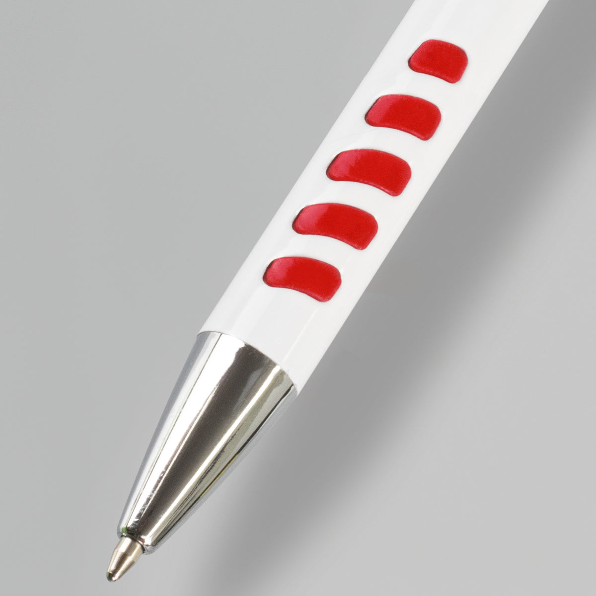 Panama Grip Pen - White Barrel - Detail