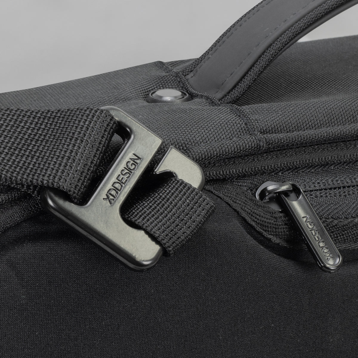 Bobby Bizz Anti-theft Backpack  Briefcase - Detail