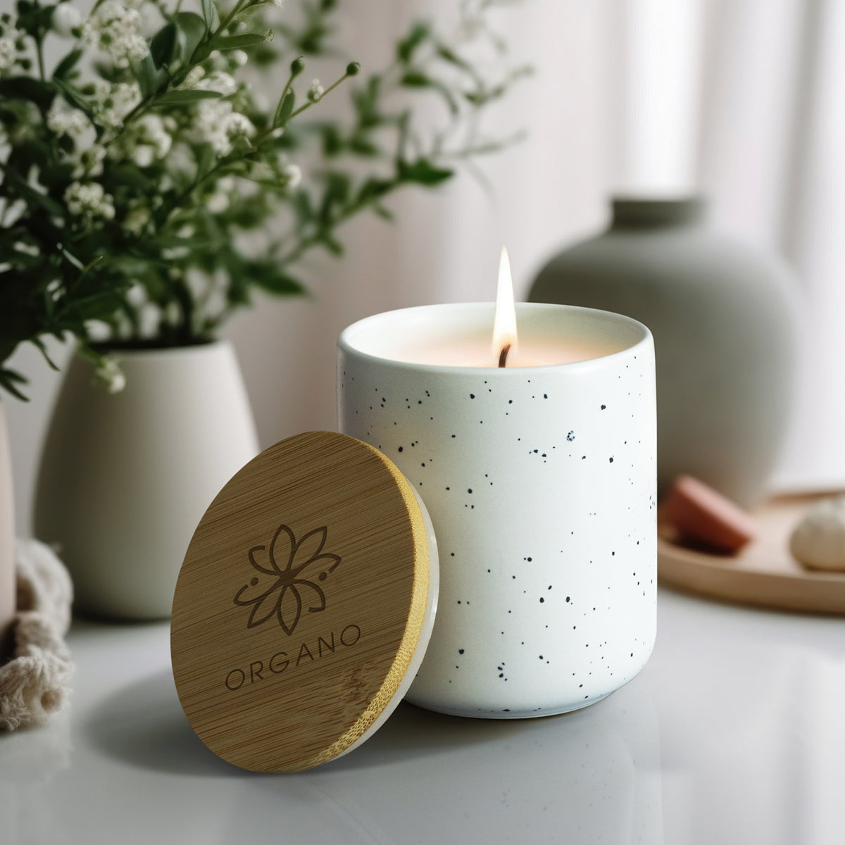 NATURA Candle with Bamboo Lid - Feature