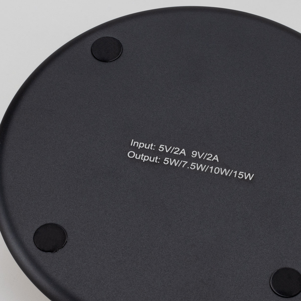 Bamboo 15W Wireless Fast Charger - Detail