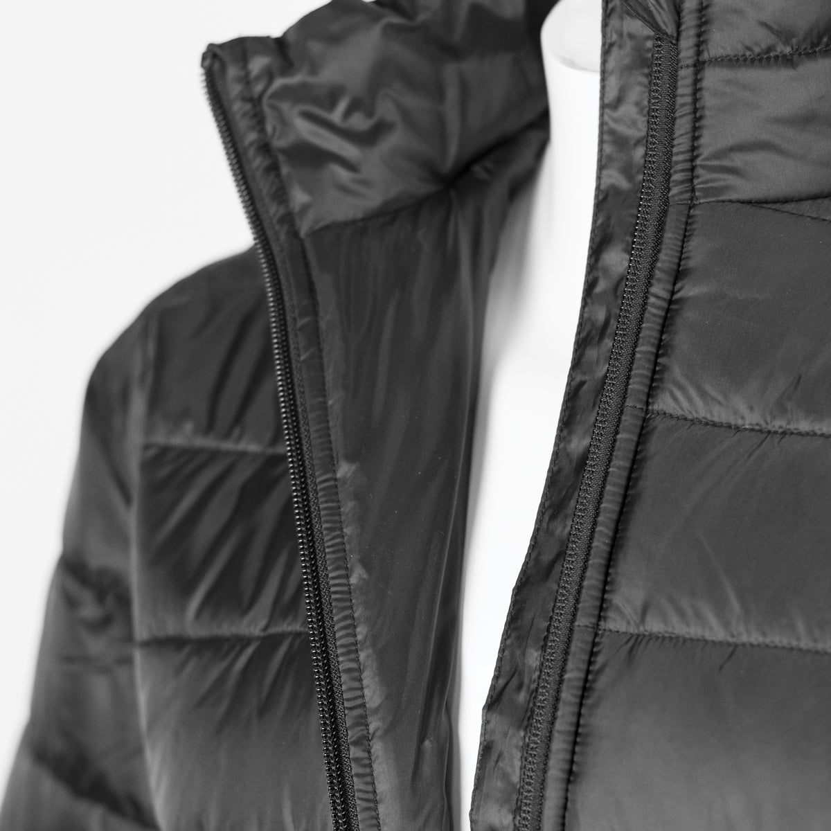 TRENDSWEAR Payton Unisex Puffer Jacket - Detail