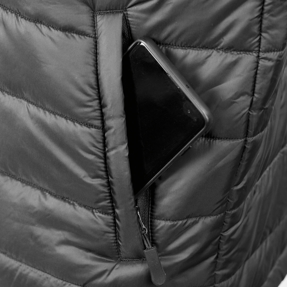 TRENDSWEAR Payton Unisex Puffer Vest - Detail