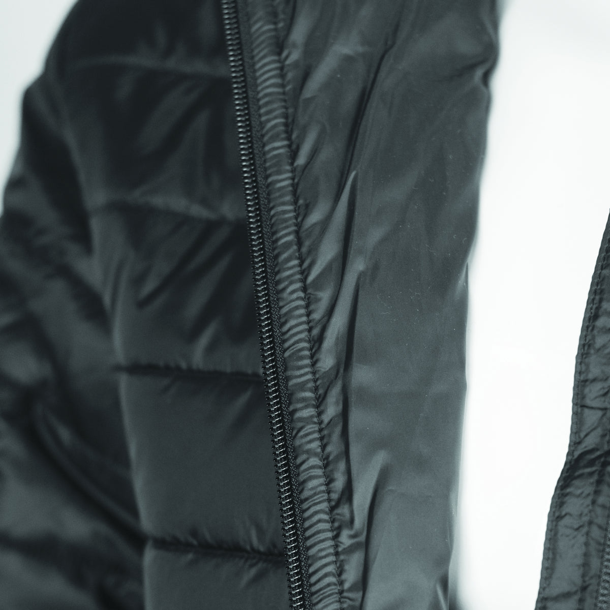 TRENDSWEAR Frazer Womens Puffer Jacket - Detail