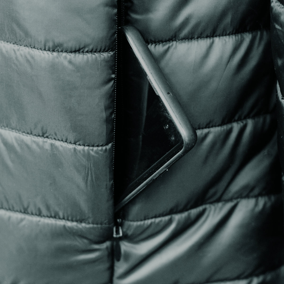TRENDSWEAR Frazer Womens Puffer Jacket - Detail