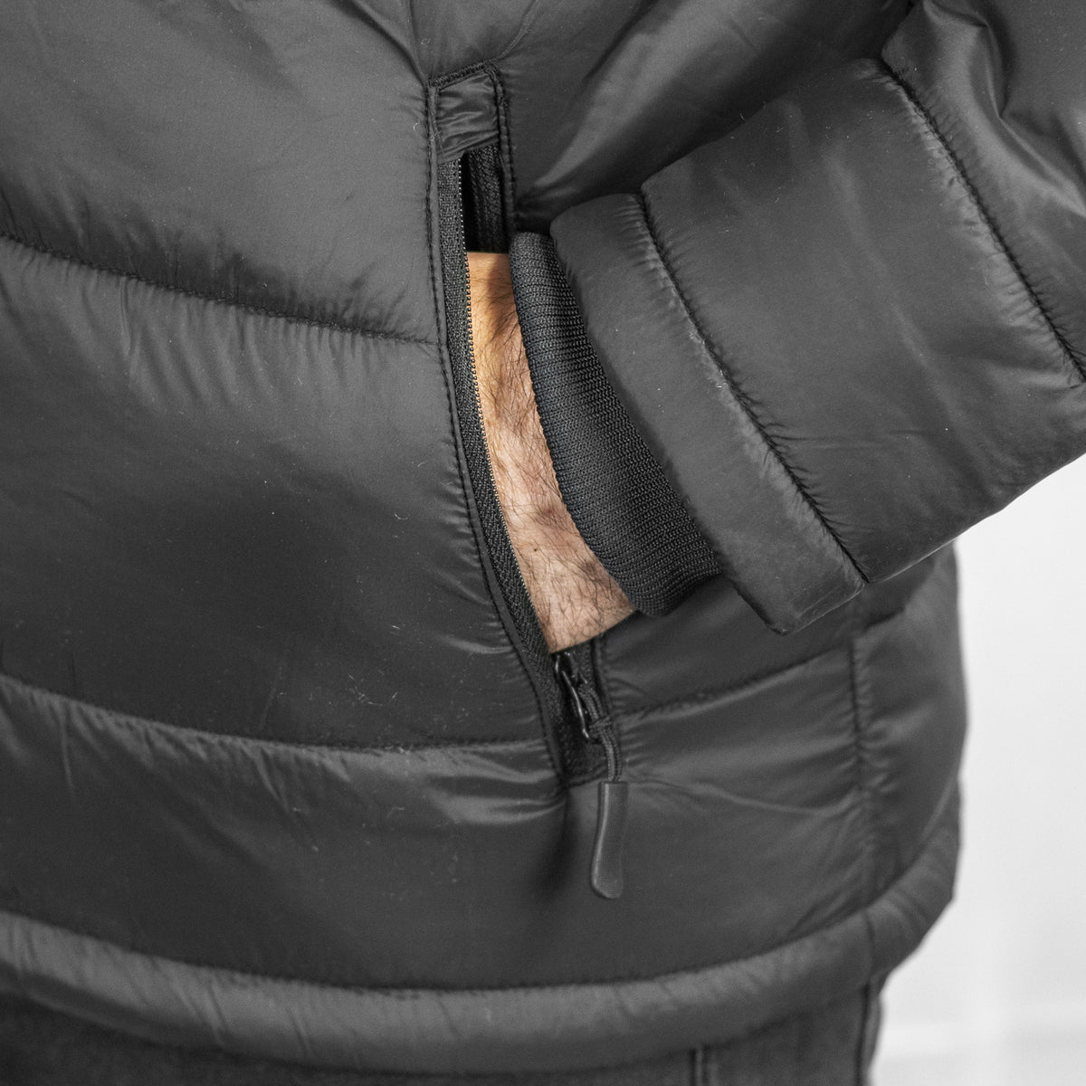 TRENDSWEAR Milford Mens Puffer Jacket - Detail