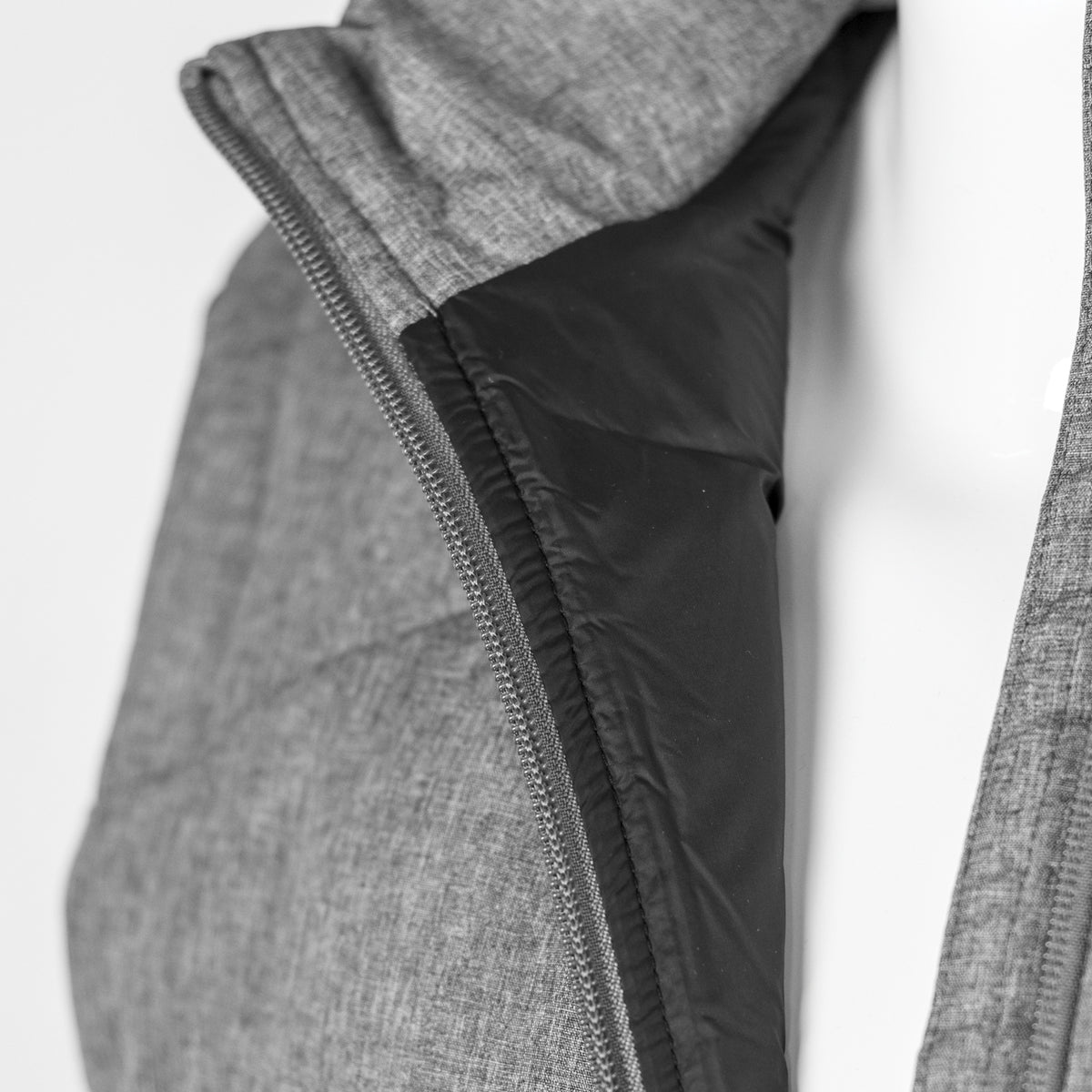 TRENDSWEAR Newport Womens Puffer Vest - Detail