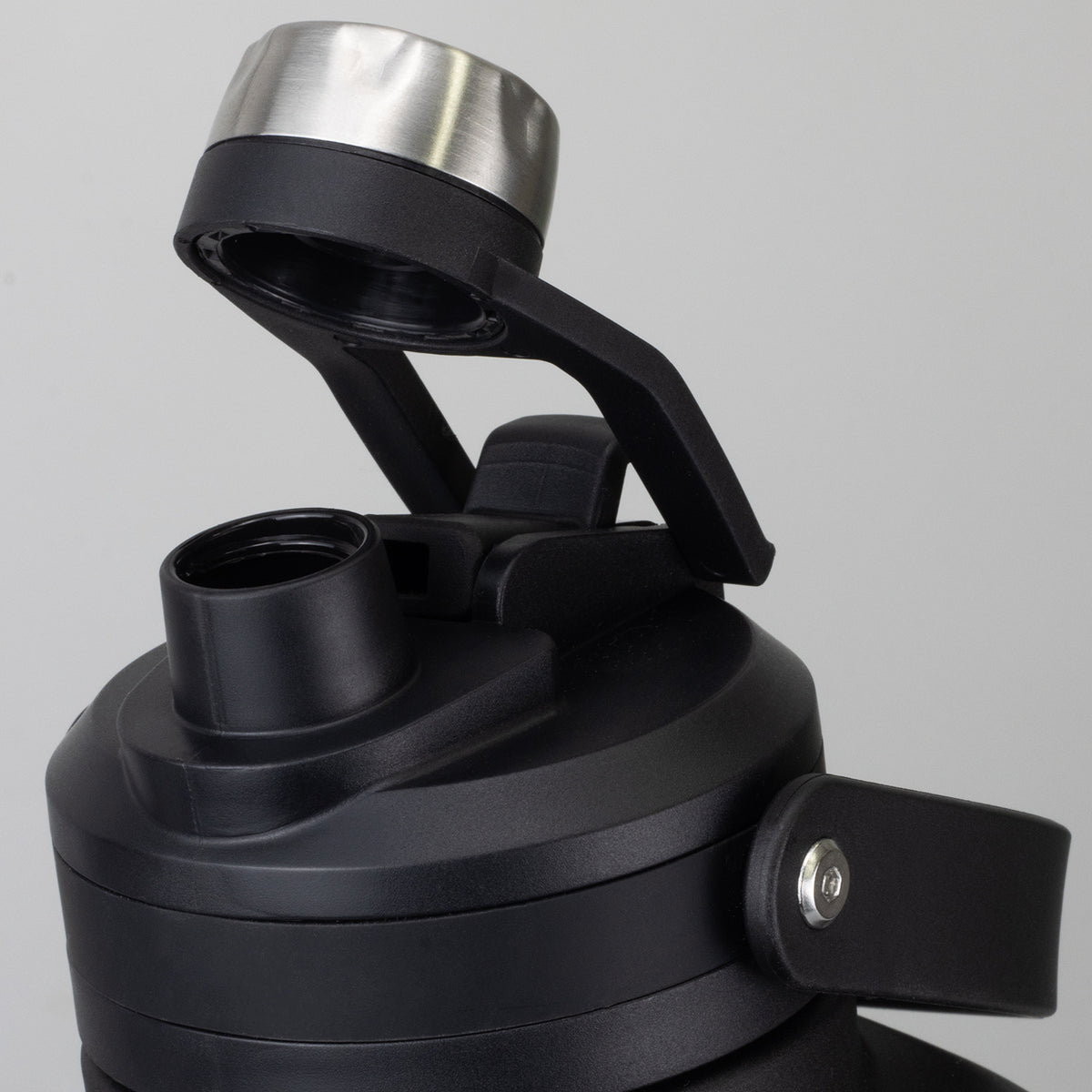 Grizzly Vacuum Bottle - 2L - Detail