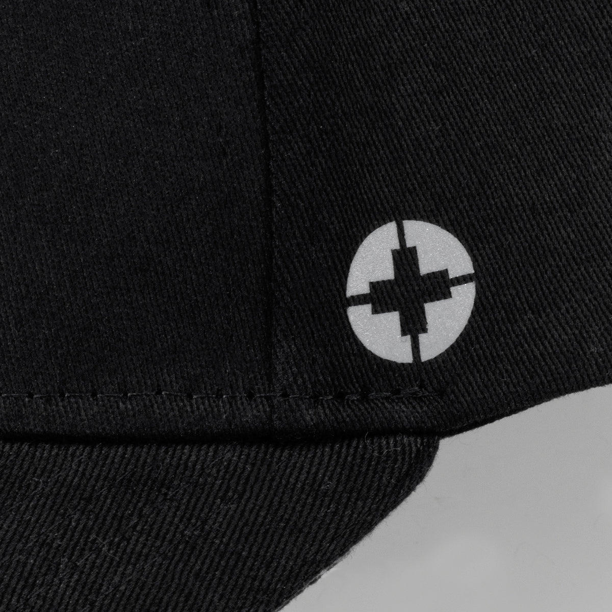 Swiss Peak 6 Panel Cap - Detail