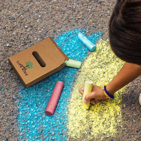 Jumbo Sidewalk Chalk - Feature