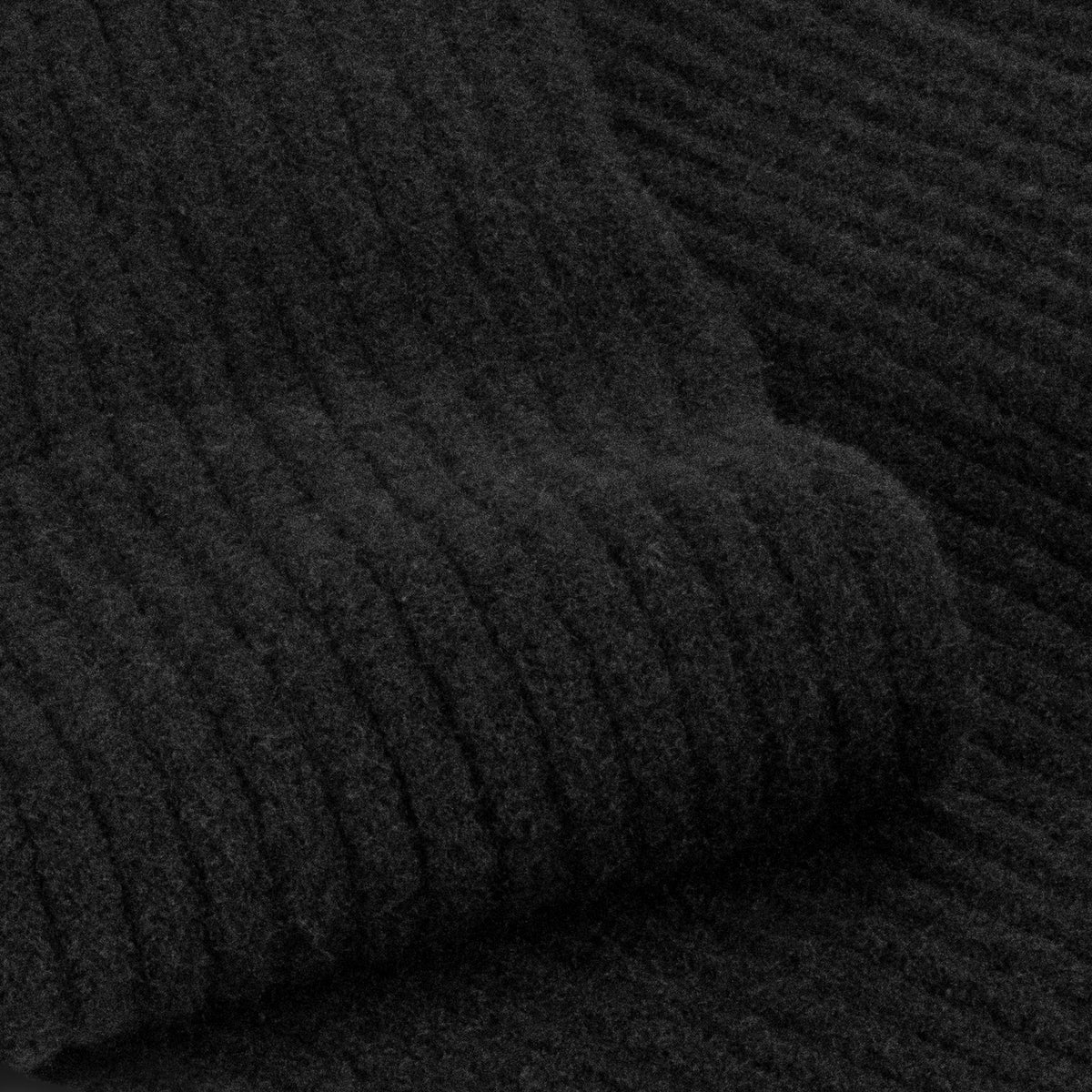 Avalanche Scarf and Beanie Set - Detail