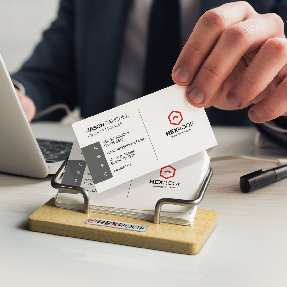 Bamboo Business Card Stand - Feature