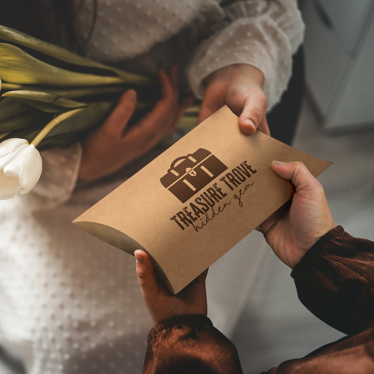 Pillow Box - Large - Feature