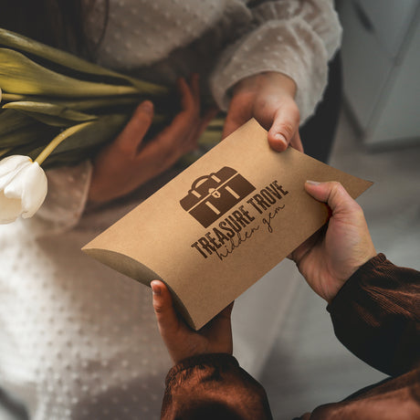 Pillow Box - Large - Feature