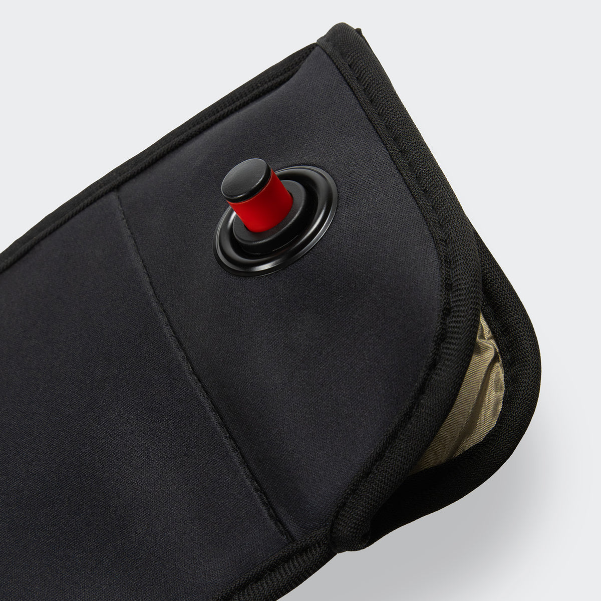 PhoneLocker Lockable Phone Pouch - Detail