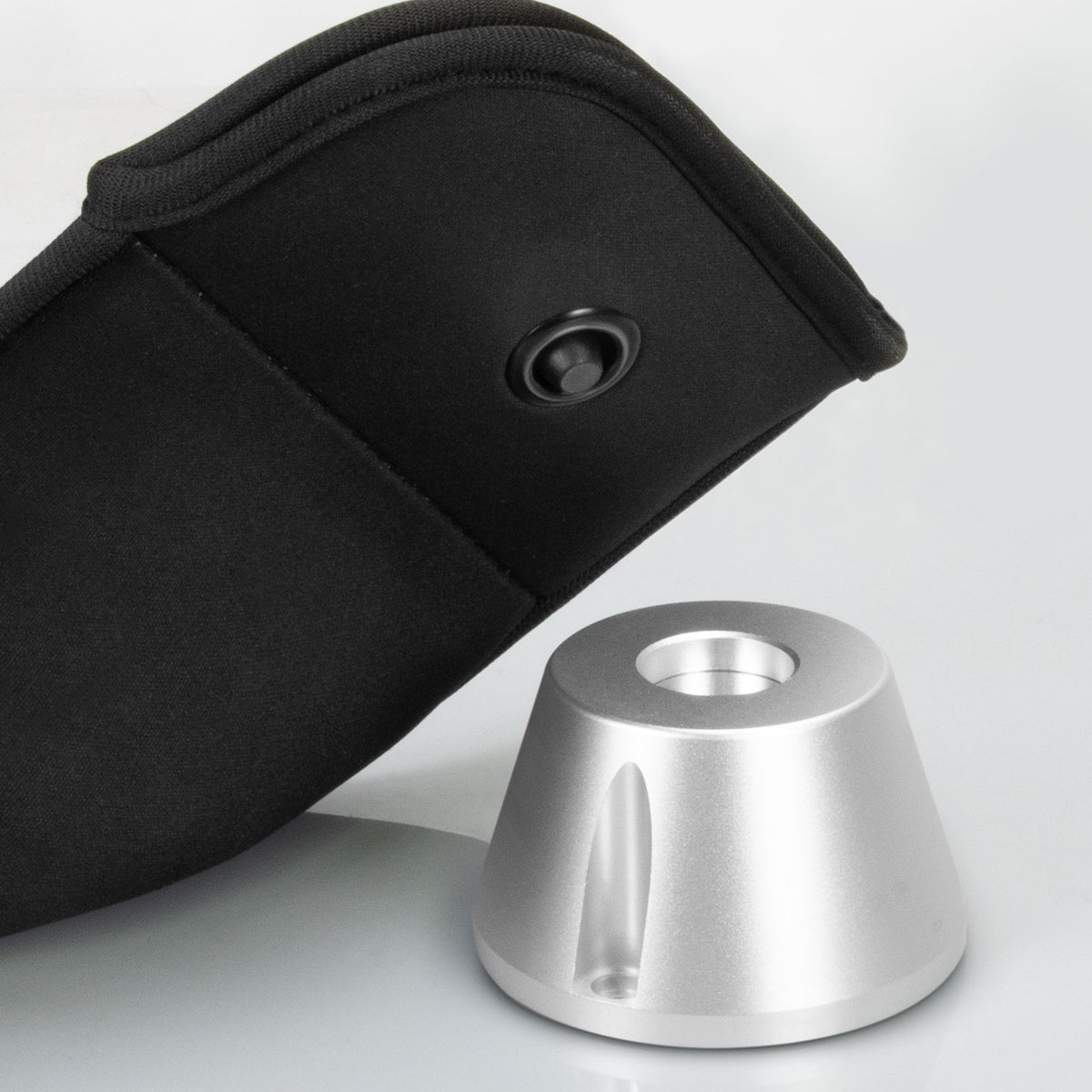 PhoneLocker Lockable Phone Pouch - Detail
