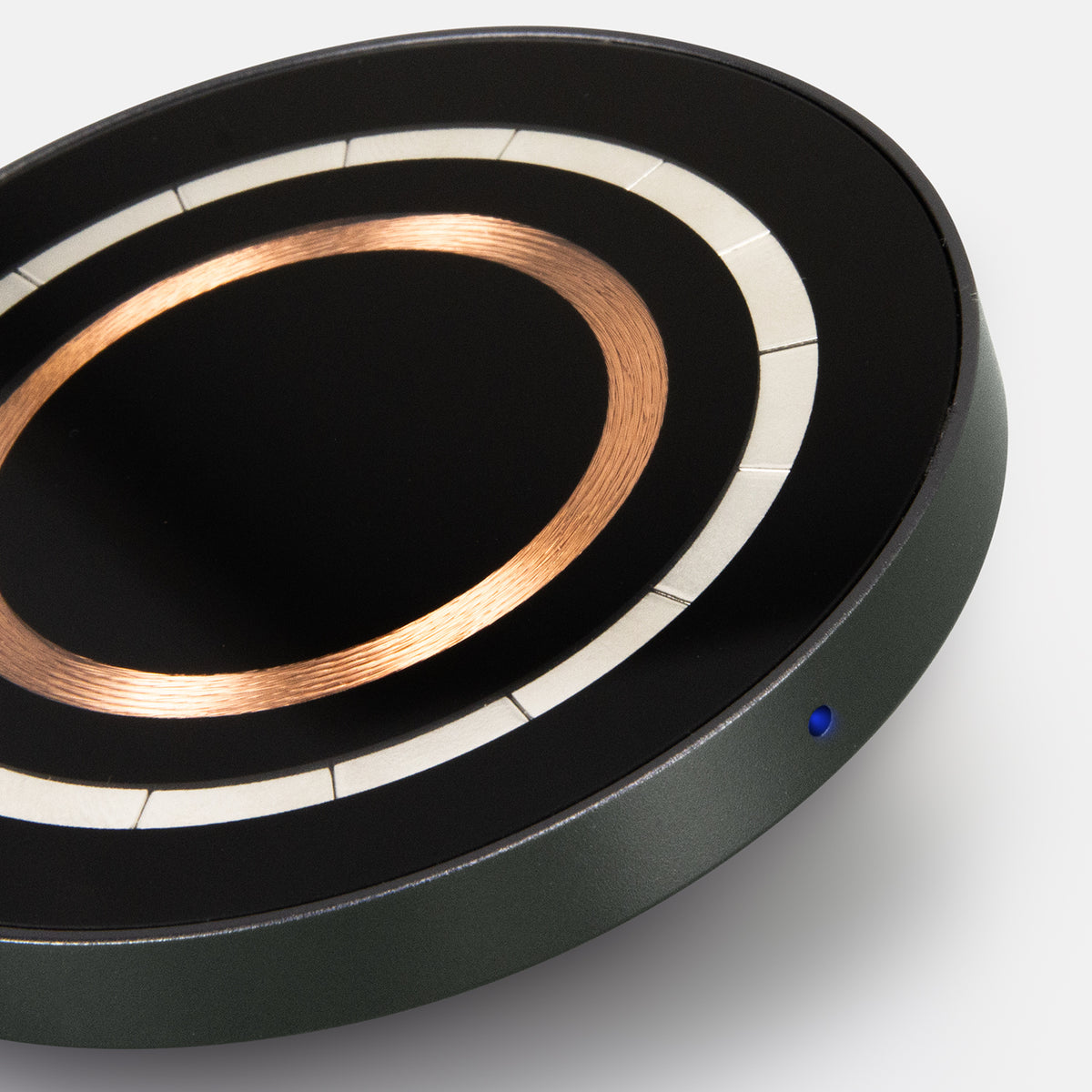 INGENIO Arc Single Wireless Charger - Detail